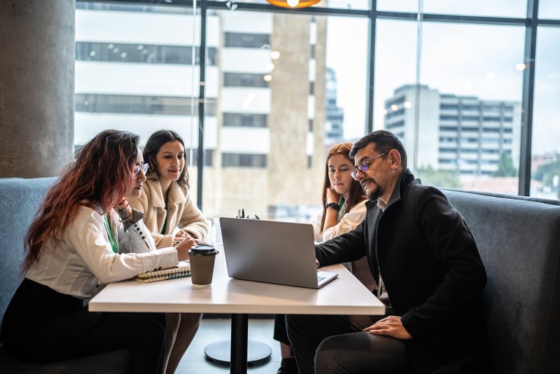 How a Digital Marketing Consultant Can Elevate Your Online Presence